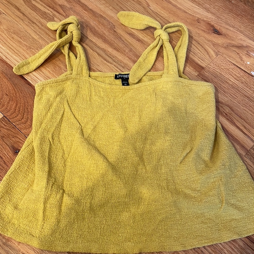 Express Top - Picture 2 of 4